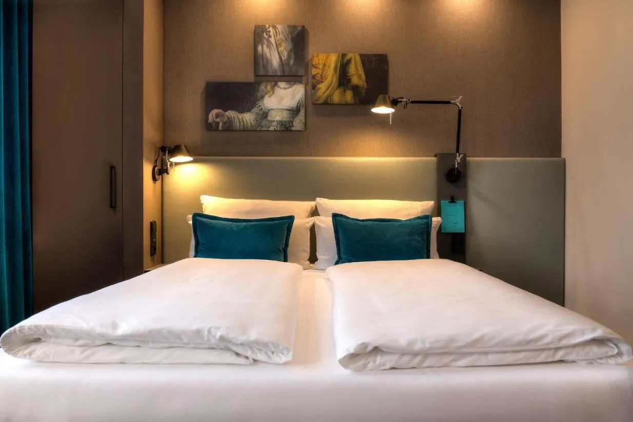Motel One Amsterdam-Waterlooplein
