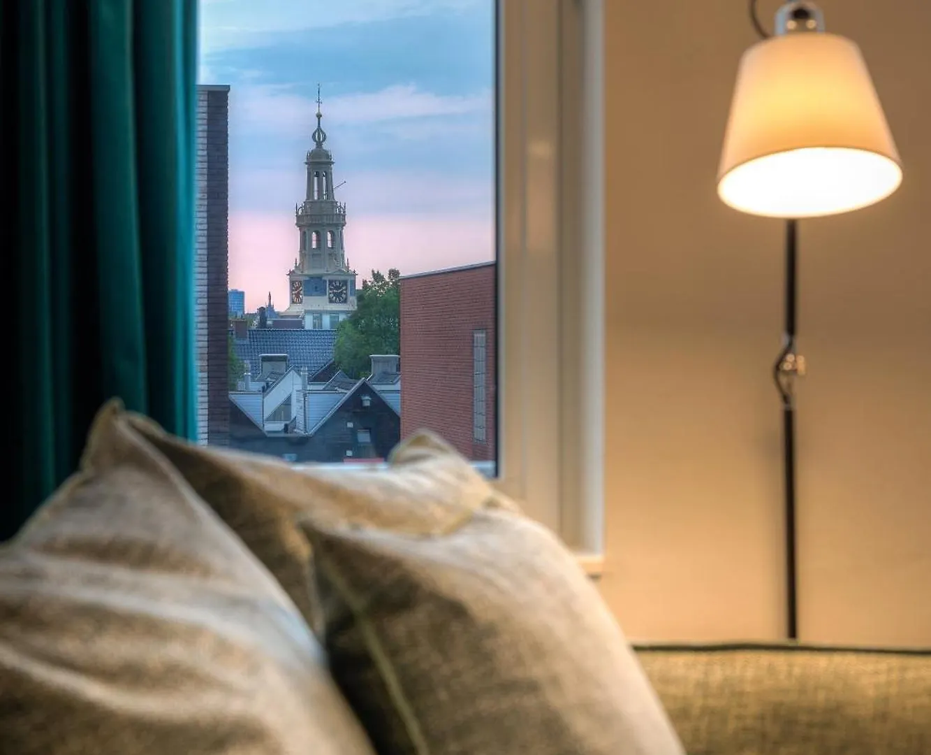 Motel One Amsterdam-Waterlooplein Hotel
