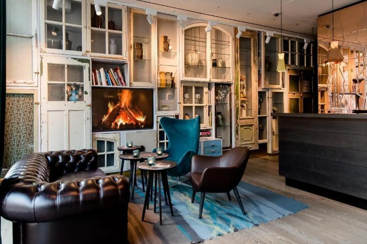 Motel One Amsterdam-Waterlooplein 3*, Amsterdam